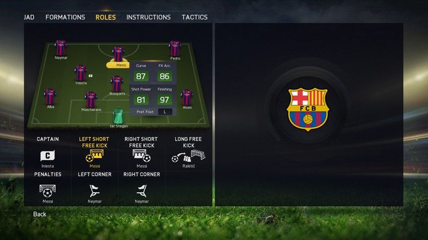 FIFA15_XboxOne_PS4_TeamManagement_Roles_PlayerSelected.jpg