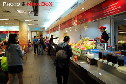 various food choices at airport food court